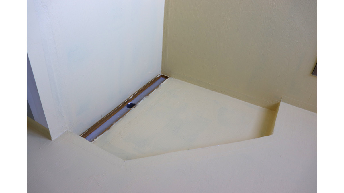Corner tray with waterproof membrane 2000px