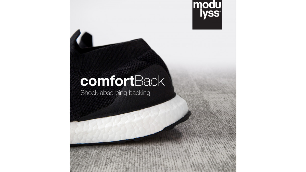 comfortBack shoe with text