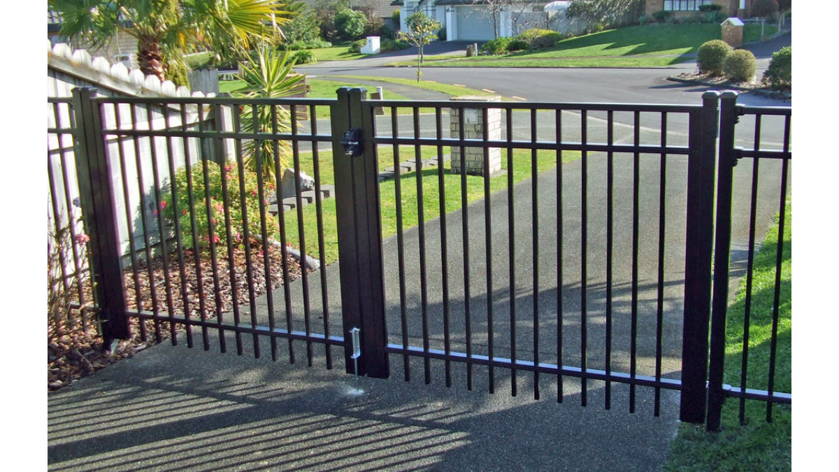 Advante Gate Double Swing Hinged and matching fencing for driveway