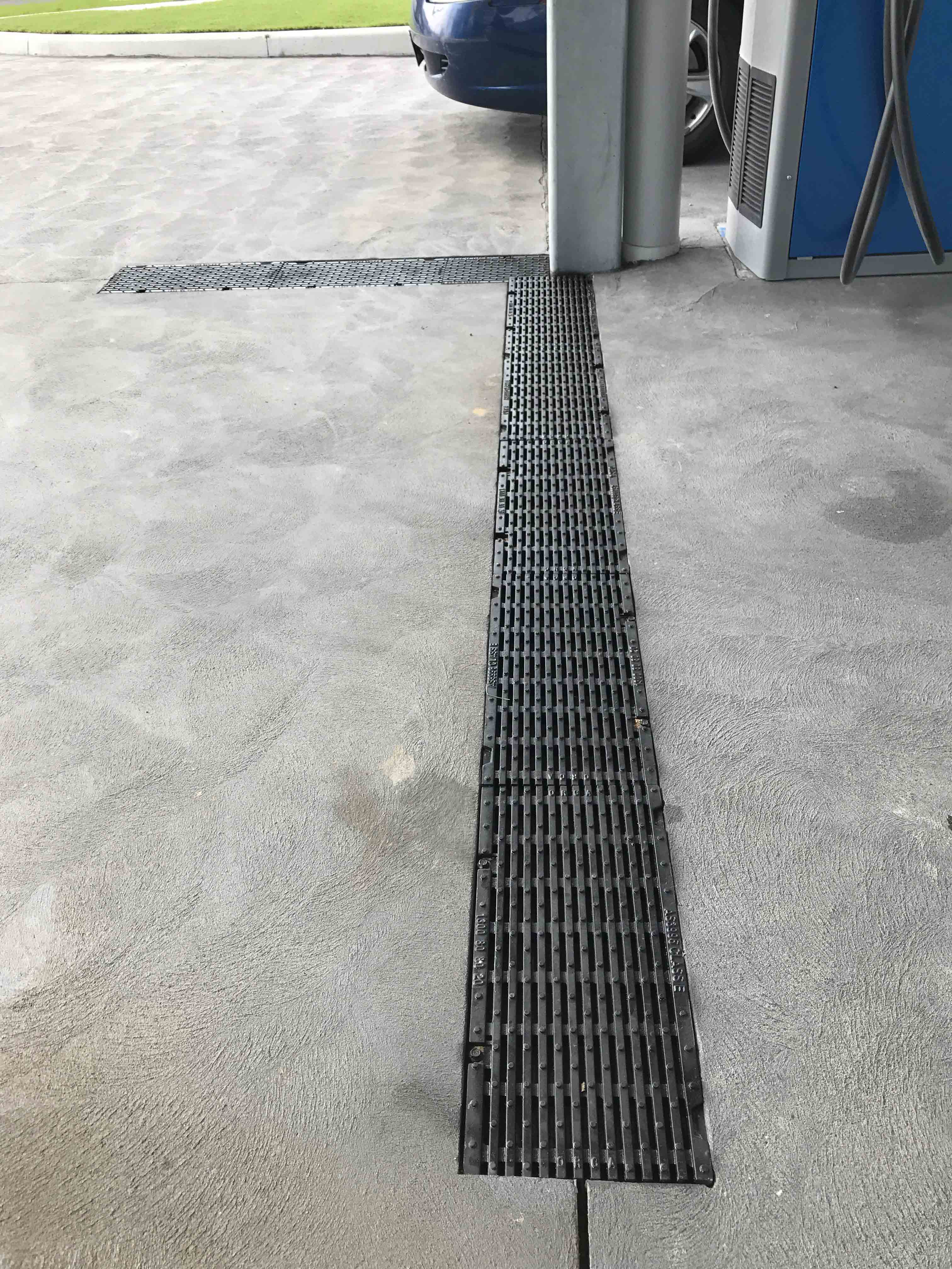 Orca Civil Cast Iron Grate & Channel by Steel & Tube – EBOSS