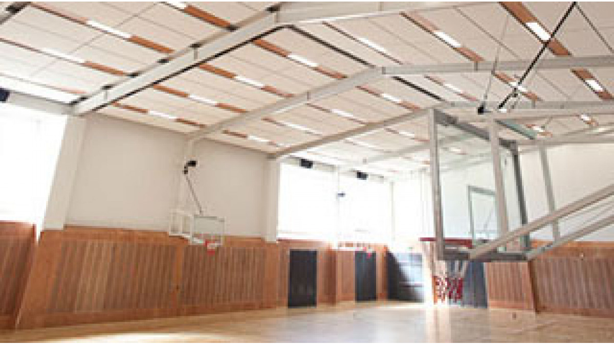 Both systems are ideal for sports halls, multi functional halls and gymnasiums with some customers preferring one over the other dependant on application and design criteria.