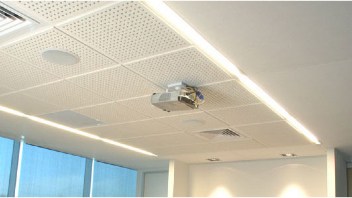 Supplied as a pre-painted white 600 x 600 mm rebated edge ceiling tiles, Belgravia fits into standard T24 grid systems, provides an attractive perforated texture and can be complimented by non-perforated tiles for border effects.