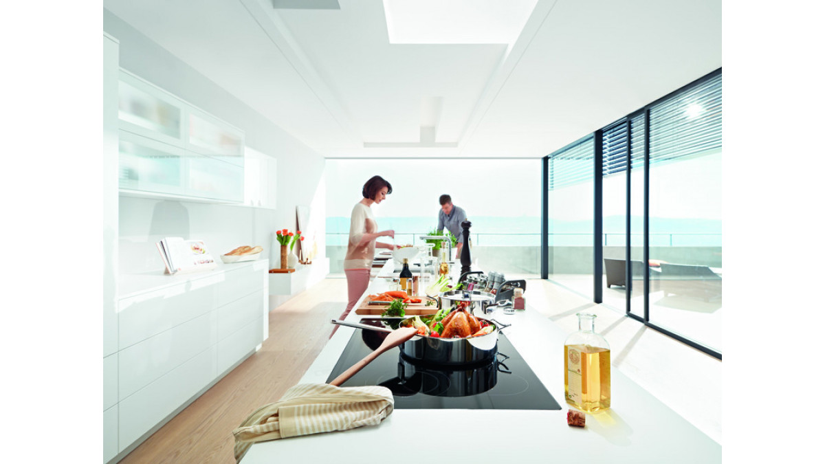 Blum has been studying and monitoring its products in real working environments and in its testing labs for many years. The results are then incorporated into the manufacture and development of all Blum products.