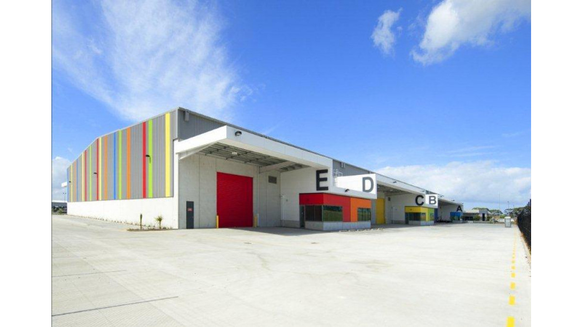 Resene Total Colour Awards 2013. Commercial Exterior Winner: Site 7 Auckland Airport.