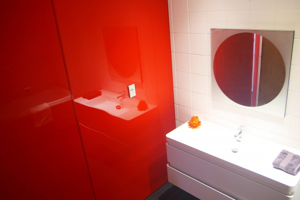 Invibe Panel Delivers Low Maintenance Bathroom Solution