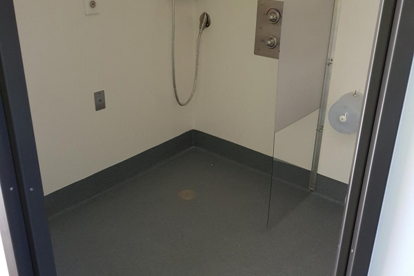 Seamless Flooring System Future-proofs Hospital Wet Areas