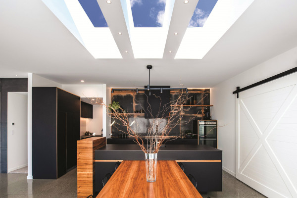 Skylights: The Unrivaled Complement to Modern Kitchens 