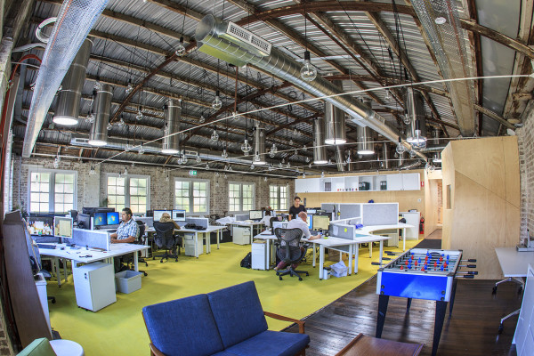 The Benefits of Natural Light for Workplaces