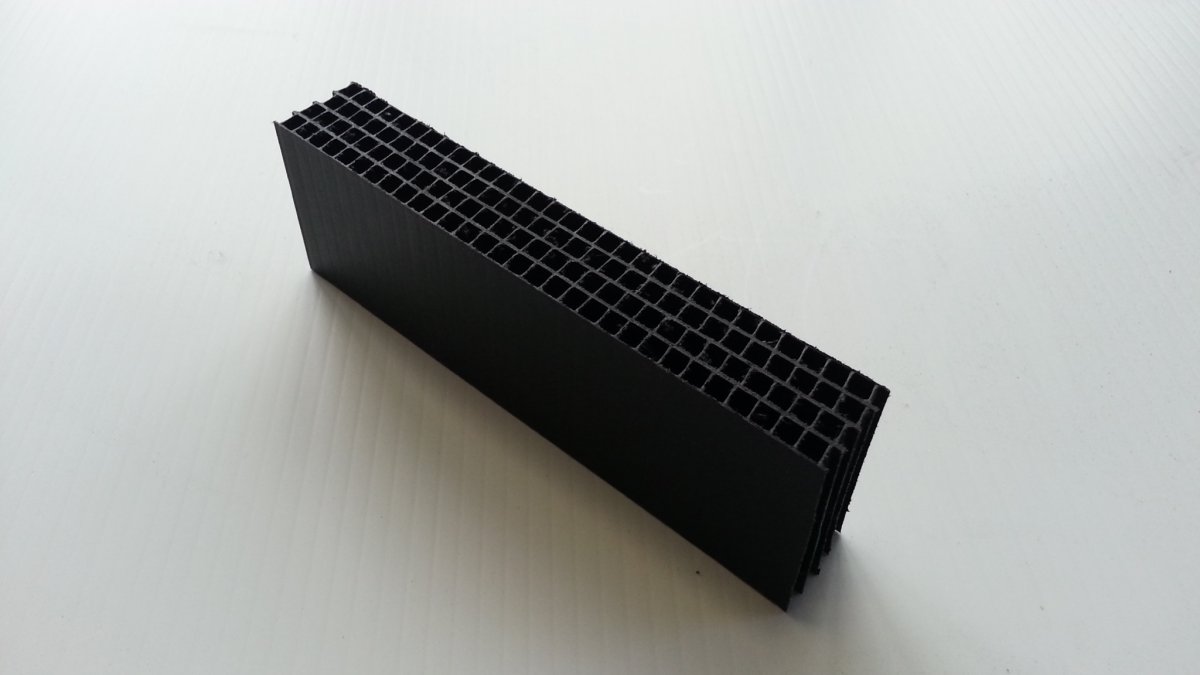 The honeycomb structure of the VB20 ventilation batten ensures excellent durability.