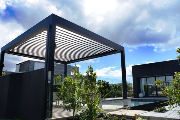 Fresh from Louvretec: The Free Standing Opening Roof