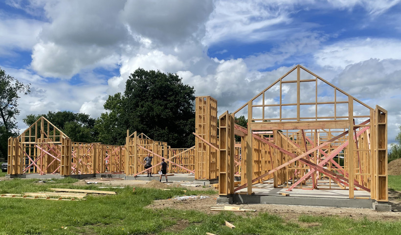 Davies Homes Gives Framing the Attention it Deserves