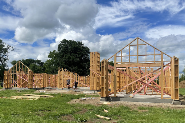 Davies Homes Gives Framing the Attention it Deserves