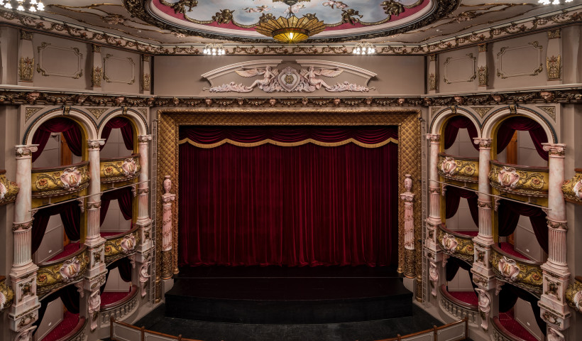Dulux Plays Key Role in Wellington's St James Theatre Refurbishment