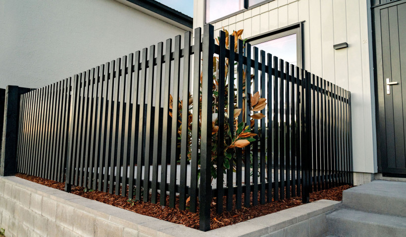 Smart Fencing Solutions: PicketPanel Balances Budget, Style, and Safety